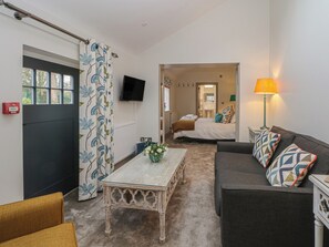 Interior - Lakeside Cottage (Macclesfield)