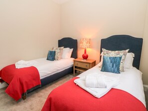 Cottage | 2 bedrooms, individually decorated, individually furnished, free WiFi - South Tower Cottage (Macclesfield)
