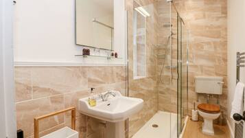 Cottage | Bagno | Doccia