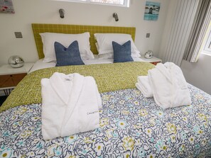 1 habitación, decoración personalizada y muebles diferentes