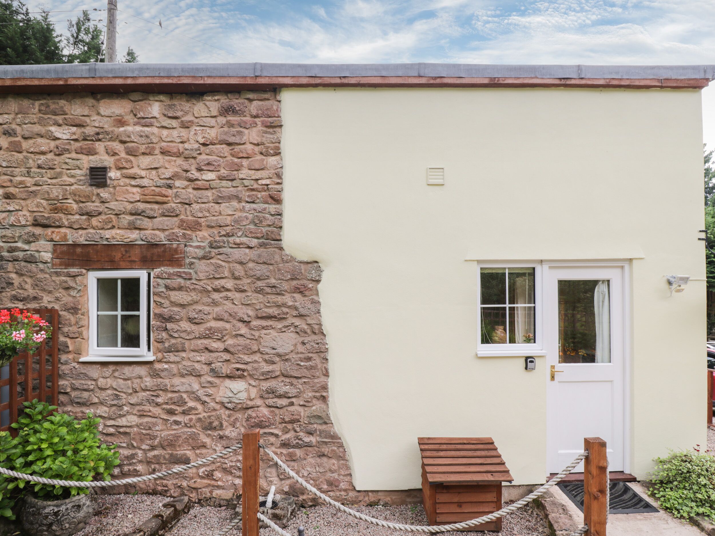 Cottage | Front of property