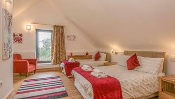 4 bedrooms, individually decorated, individually furnished, free WiFi