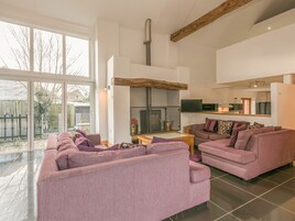 Cottage | Ruang keluarga