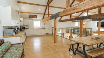 Cottage | Interior
