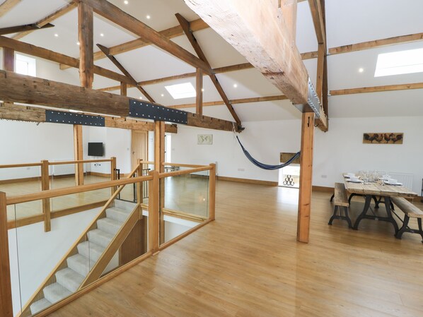 Cottage | 4 bedrooms, individually decorated, individually furnished, free WiFi