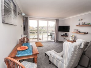 Interior - 3 Tidal (Rye)