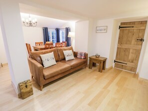 Cottage | Interior