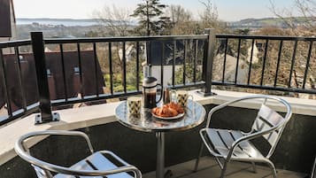 Mökki | Ulkoruokailutilat