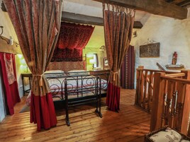 3 bedrooms, free WiFi, individually decorated, individually furnished