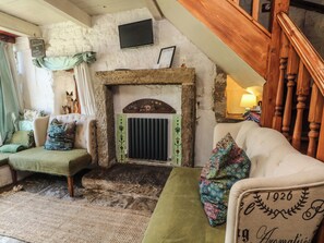 Fireplace - Moldy Warp Barn (Keighley)