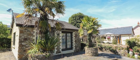 Cottage | Front of property