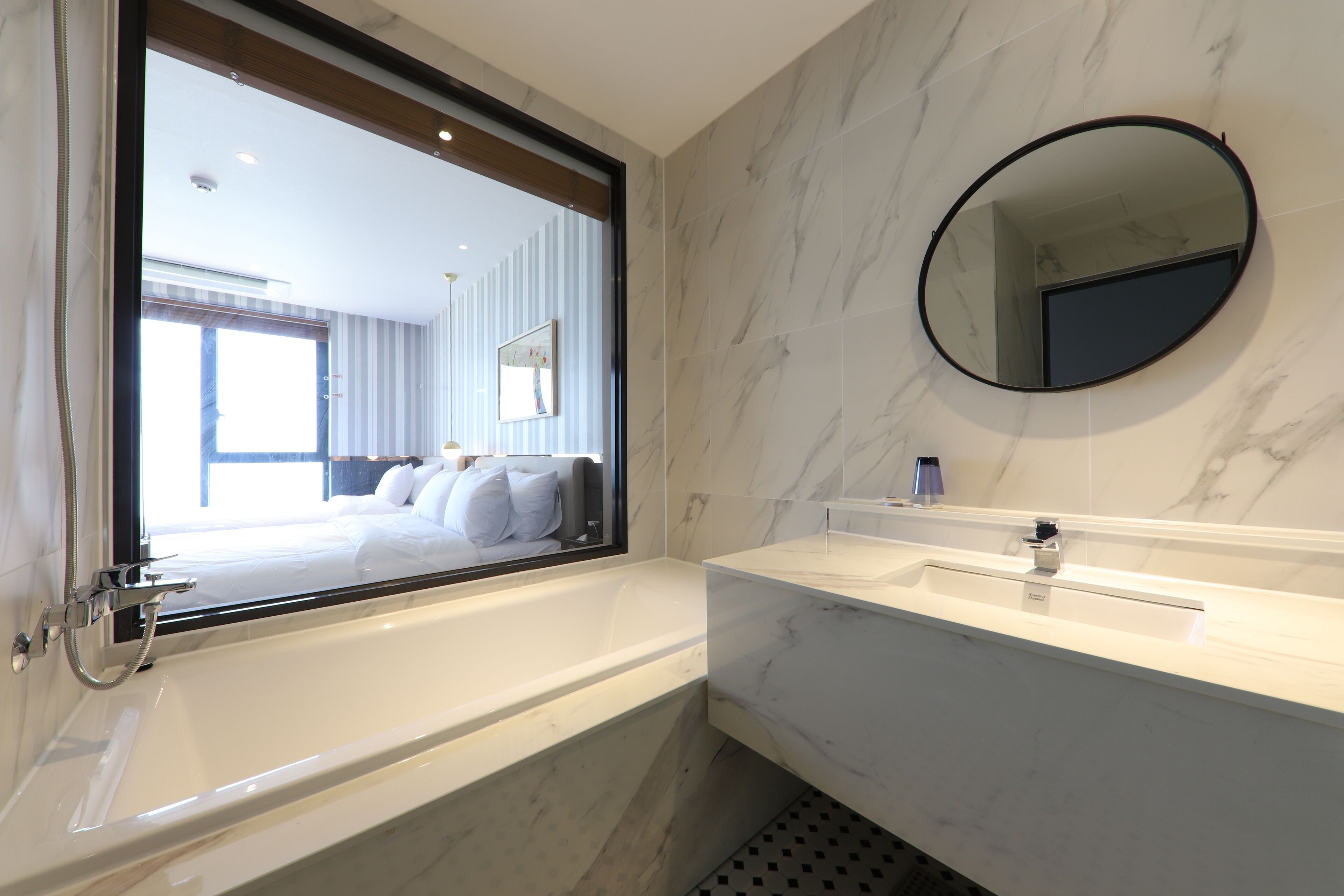 twin room | bathroom | free toiletries, hair dryer, bathrobes, slippers