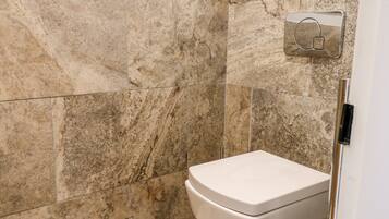 Feriehus | Badeværelse | Bruser