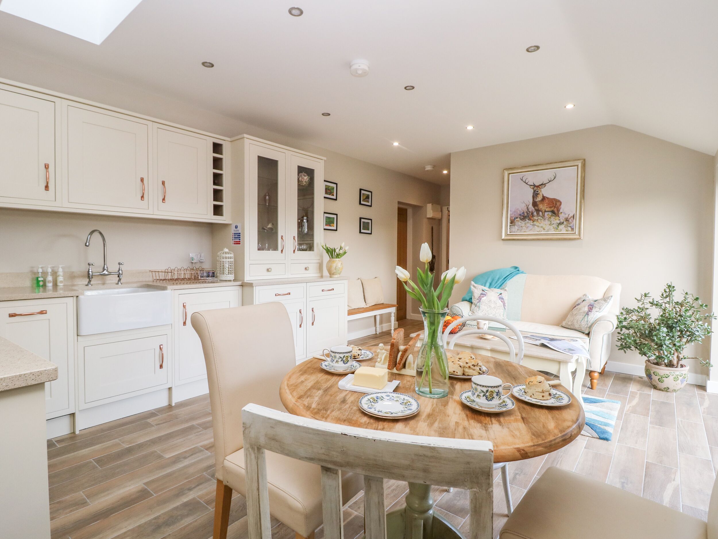 Cottage | Private kitchen | Fridge, dishwasher, electric kettle, toaster