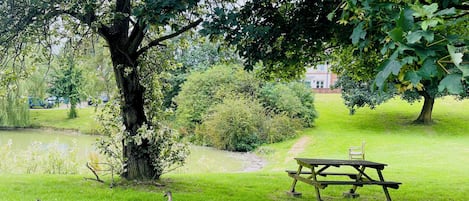 Cottage | Property grounds