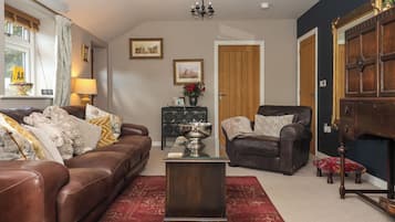 Cottage | Interior