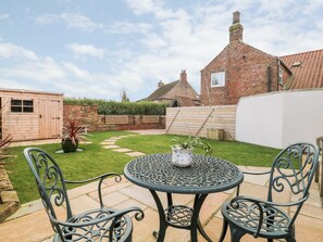 Cottage | Balcony - 1 Church Barns (Driffield)