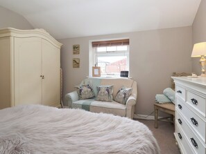 Chaumière | 2 chambres, accès au Wi-Fi (inclus), décor unique, ameublement unique