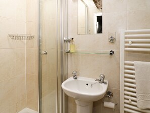 Cottage | Bathroom