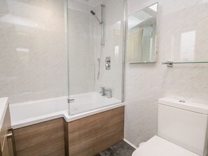 Cottage | Bathroom