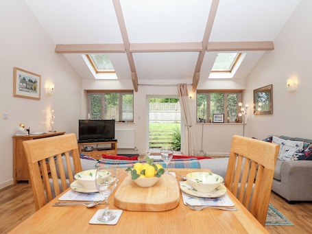 Cottage | Living area