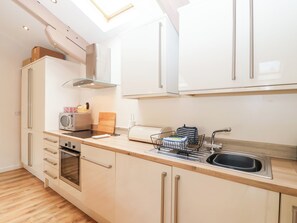 Casa de campo | Cozinha privada | Geladeira, lava-louças, chaleira elétrica, torradeira