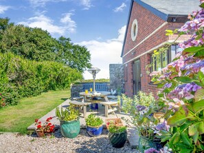 Cottage | Property grounds - Tyn Morfa (Pwllheli)