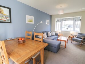 Cottage | Living room - Blue Skye, 17 Talisker Walk (Filey)