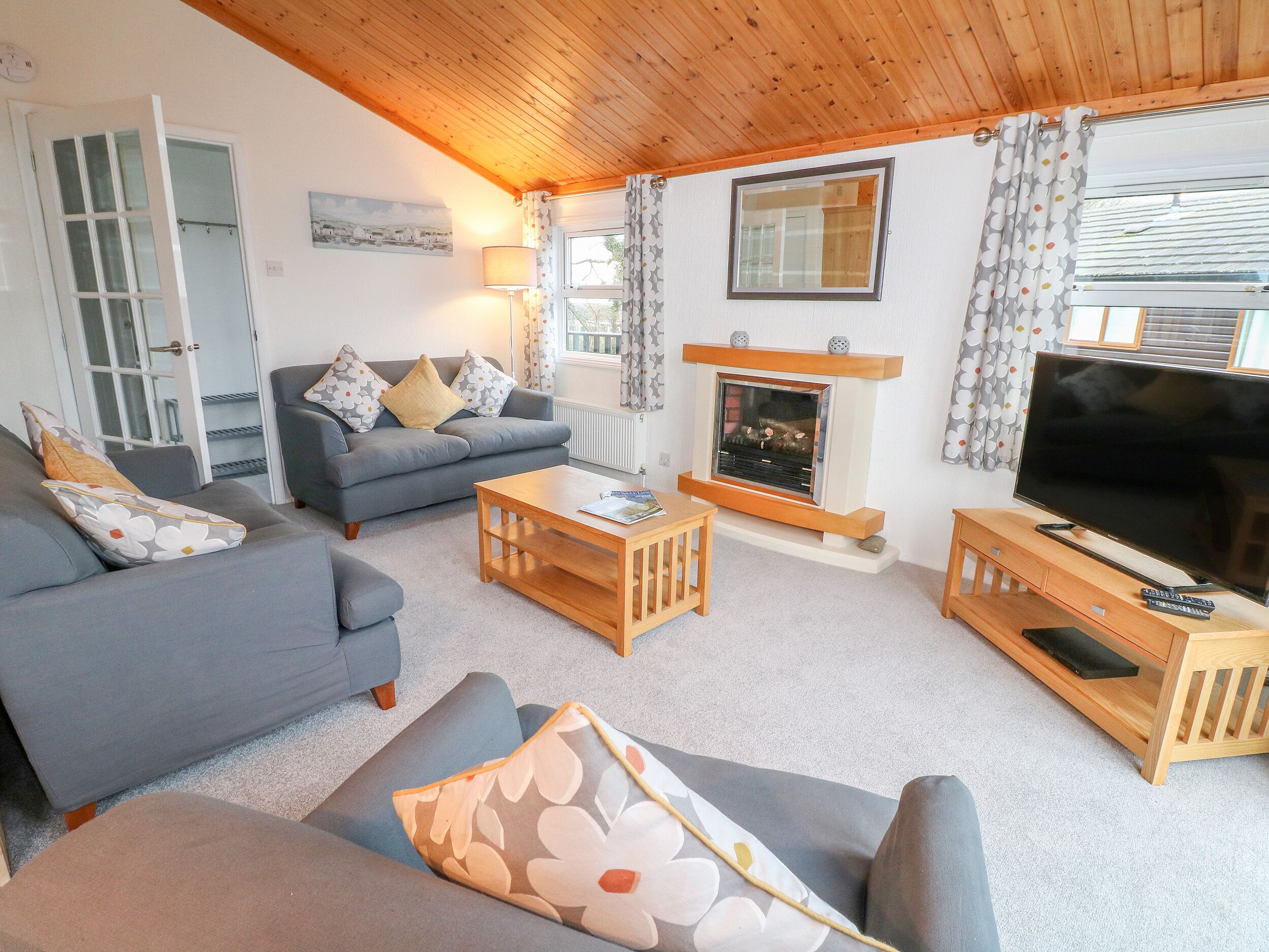 Cottage | Interior