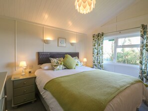 Cottage | 3 bedrooms, individually decorated, individually furnished, free WiFi - Smugglers Shack (Looe)