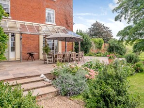 Cottage | Property grounds - Hilltop House (Tenbury Wells)
