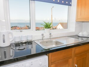 Cottage | Private kitchen - Bay View House (Colwyn Bay)