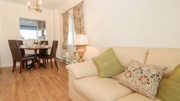 Cottage | Living room