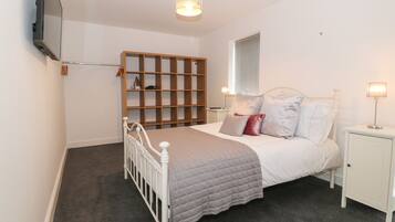 Chaumière | 2 chambres, décor unique, ameublement unique, accès au Wi-Fi (inclus)