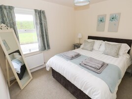 Casa de campo | 2 dormitorios, decoración individual, mobiliario individual