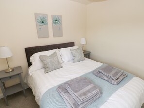 2 habitaciones, decoración personalizada y muebles diferentes 