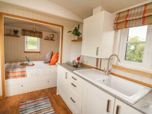 村舍 | 私人厨房 | 冰箱、电热水壶、烤面包机、厨具/餐具