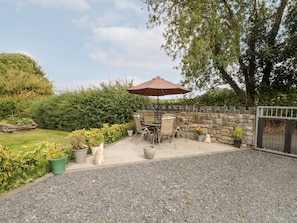 Cottage | Property grounds