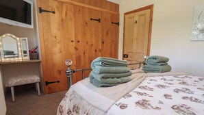 Cottage | Interior - Ash Farm Cottage (Holywell)