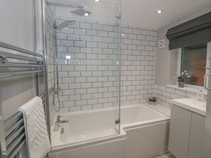Cottage | Bathroom | Shower - 5 Coley Lane (Stafford)
