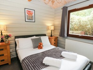 3 bedrooms, individually decorated, individually furnished, free WiFi