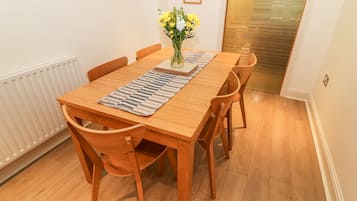 Cottage | Dapur pribadi | Lemari es, mesin pencuci piring, ketel listrik, dan pemanggang roti