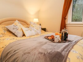 Cottage | 3 bedrooms, individually decorated, individually furnished, free WiFi