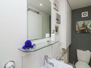 صورة غير مصنفة، 5 من 15، زرّ