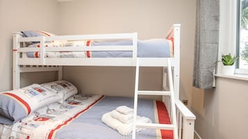 Cottage | 3 bedrooms, individually decorated, individually furnished, free WiFi