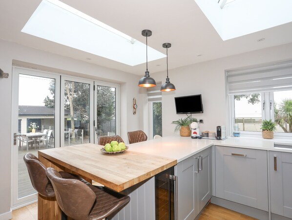 코티지 | 전용 주방 | 냉장고, 식기 세척기, 조리 도구/접시/주방 기구