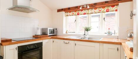 ChaumiÚre | Cuisine privée | Réfrigérateur, lave-vaisselle, bouilloire électrique, grille-pain