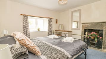 Cottage | Interior