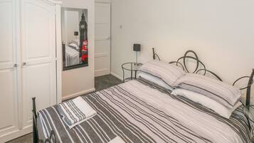 3 habitaciones, decoración personalizada y muebles diferentes