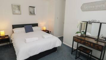 Cottage | 3 bedrooms, individually decorated, individually furnished, free WiFi